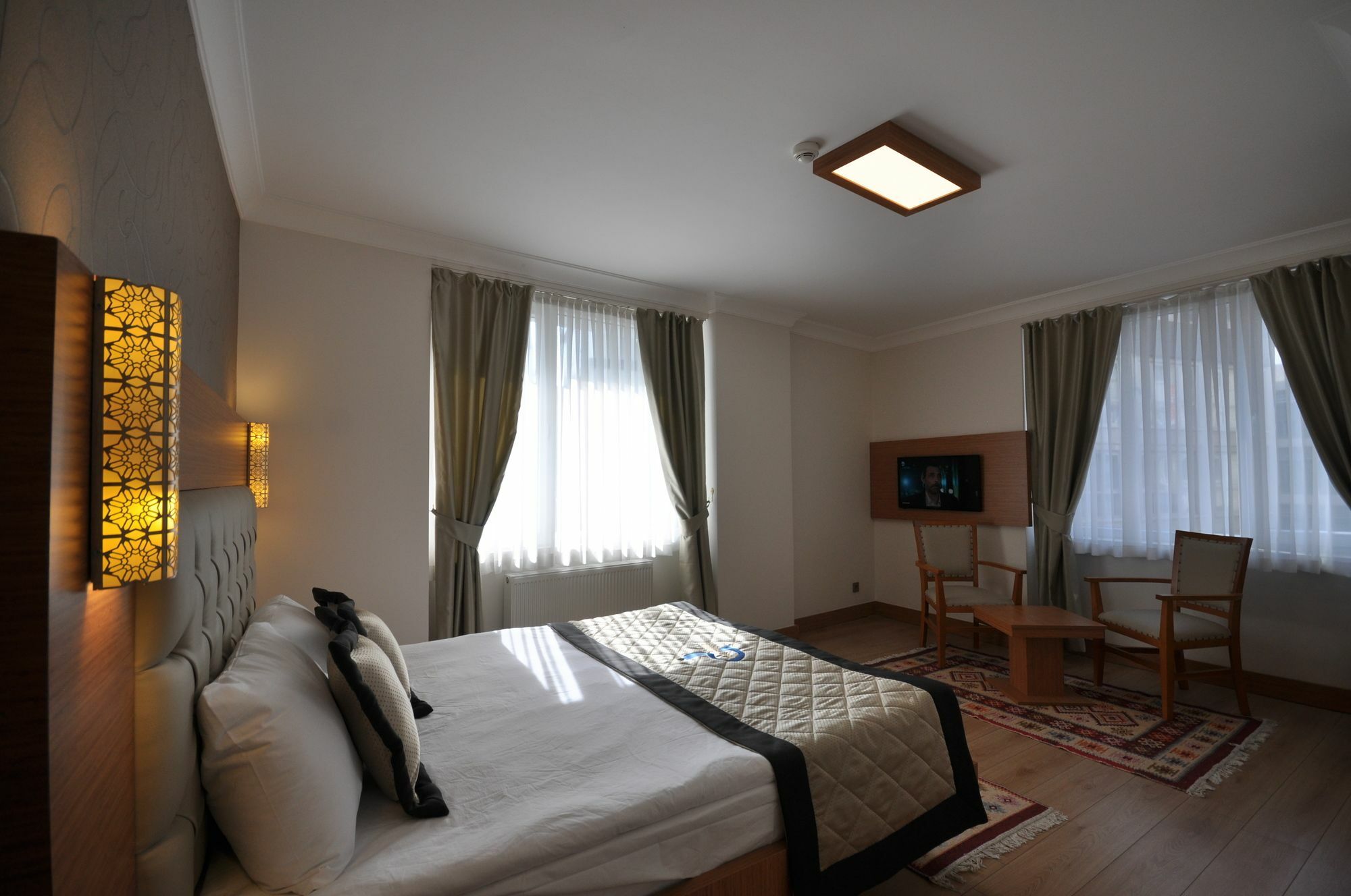 Double Comfort Hotel Ankara Exterior photo