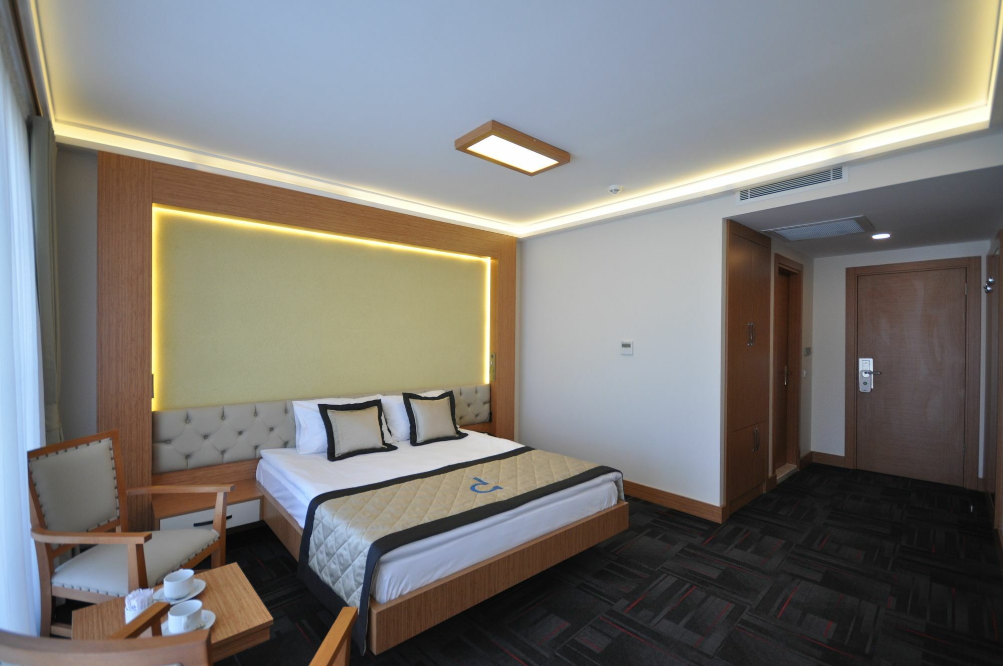 Double Comfort Hotel Ankara Exterior photo